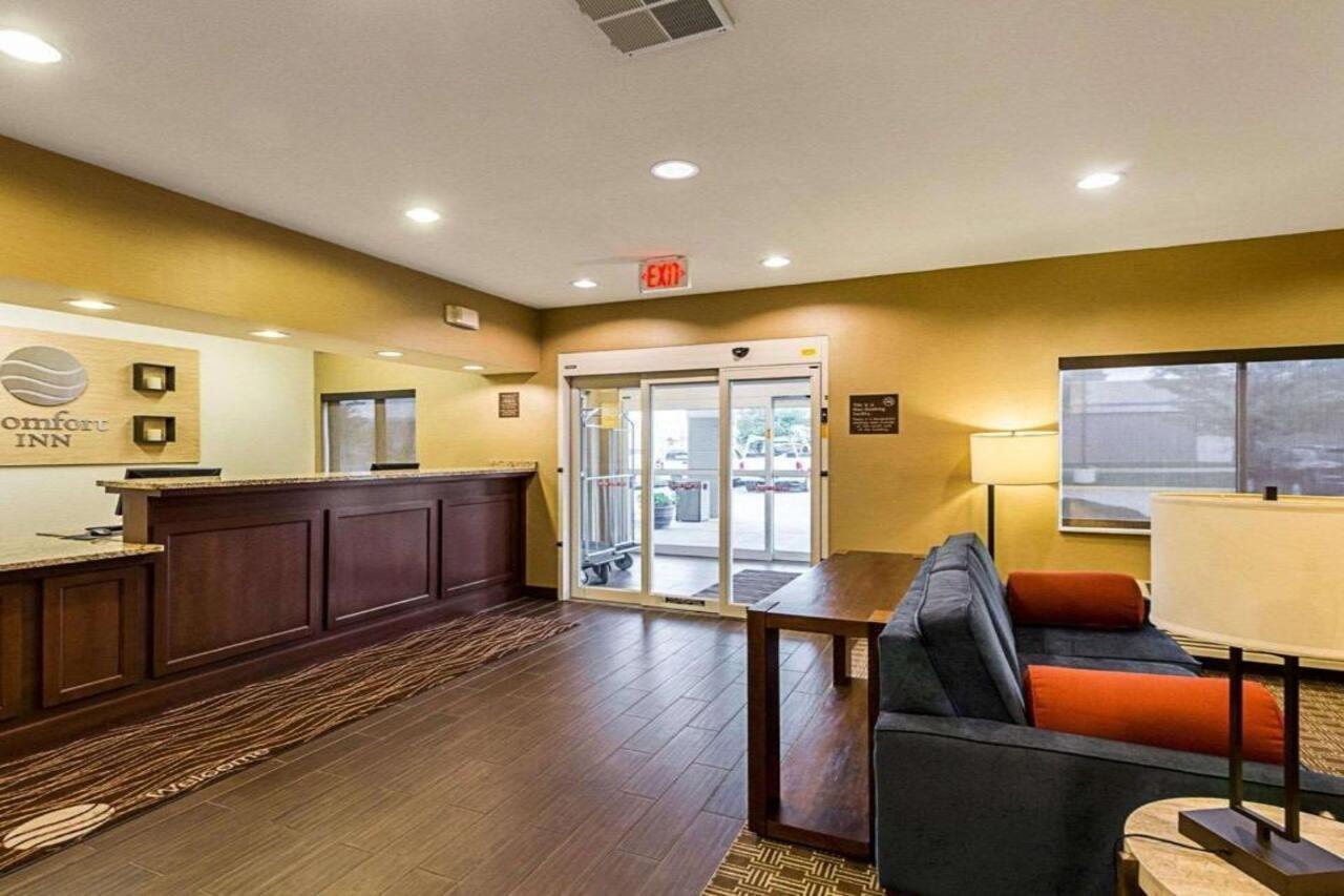וויצ'יטה Comfort Inn East מראה חיצוני תמונה