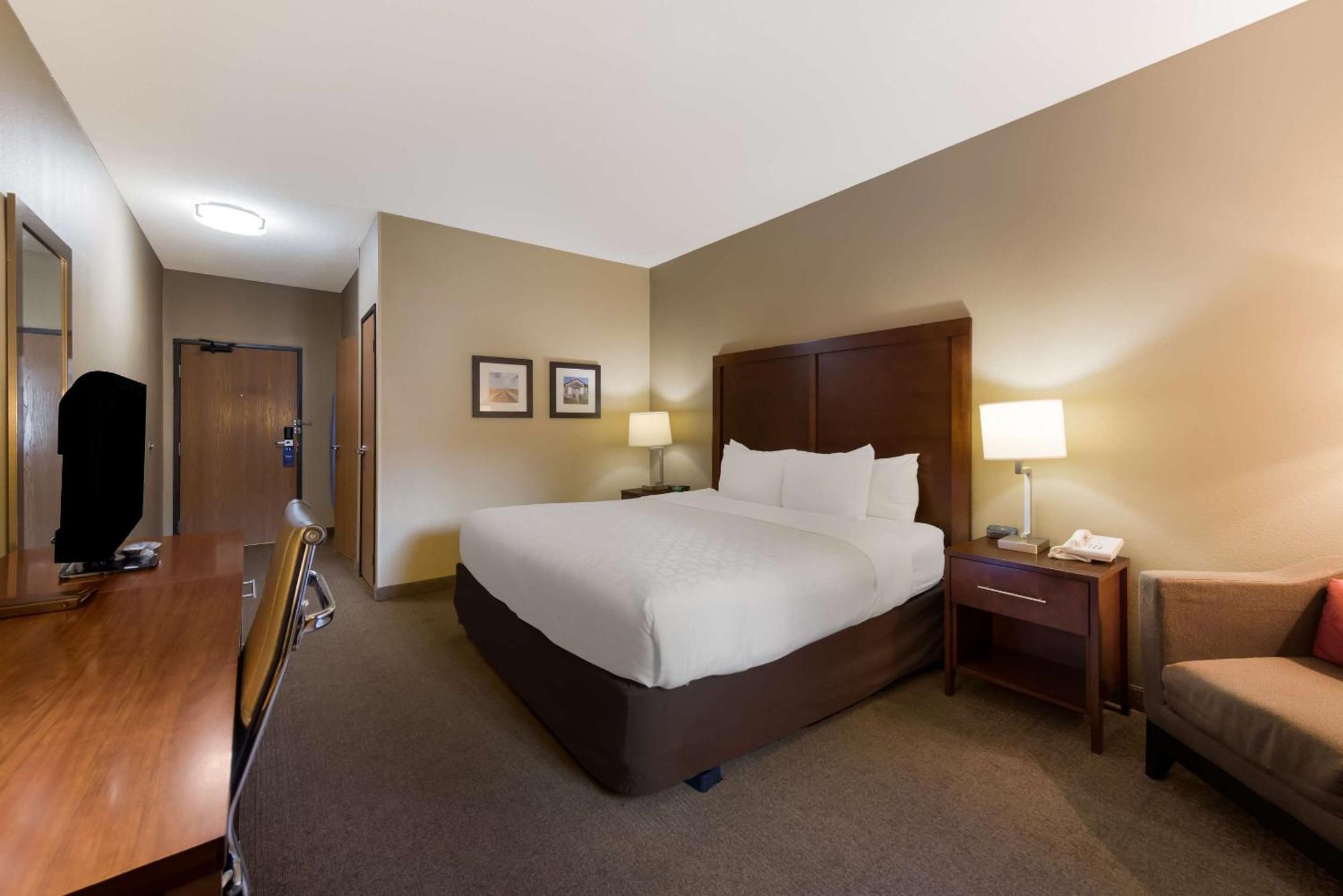 וויצ'יטה Comfort Inn East מראה חיצוני תמונה