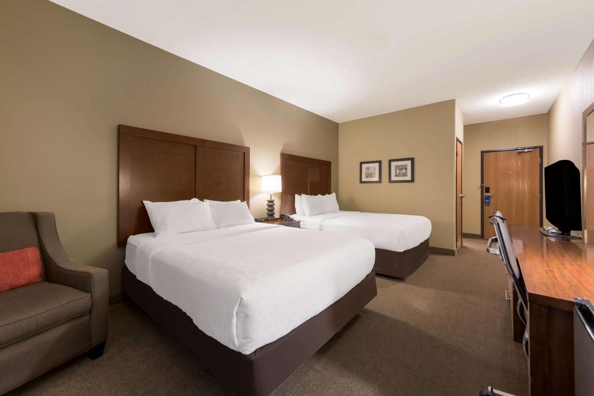 וויצ'יטה Comfort Inn East מראה חיצוני תמונה