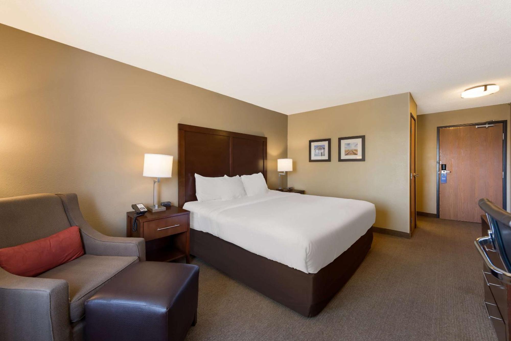 וויצ'יטה Comfort Inn East מראה חיצוני תמונה