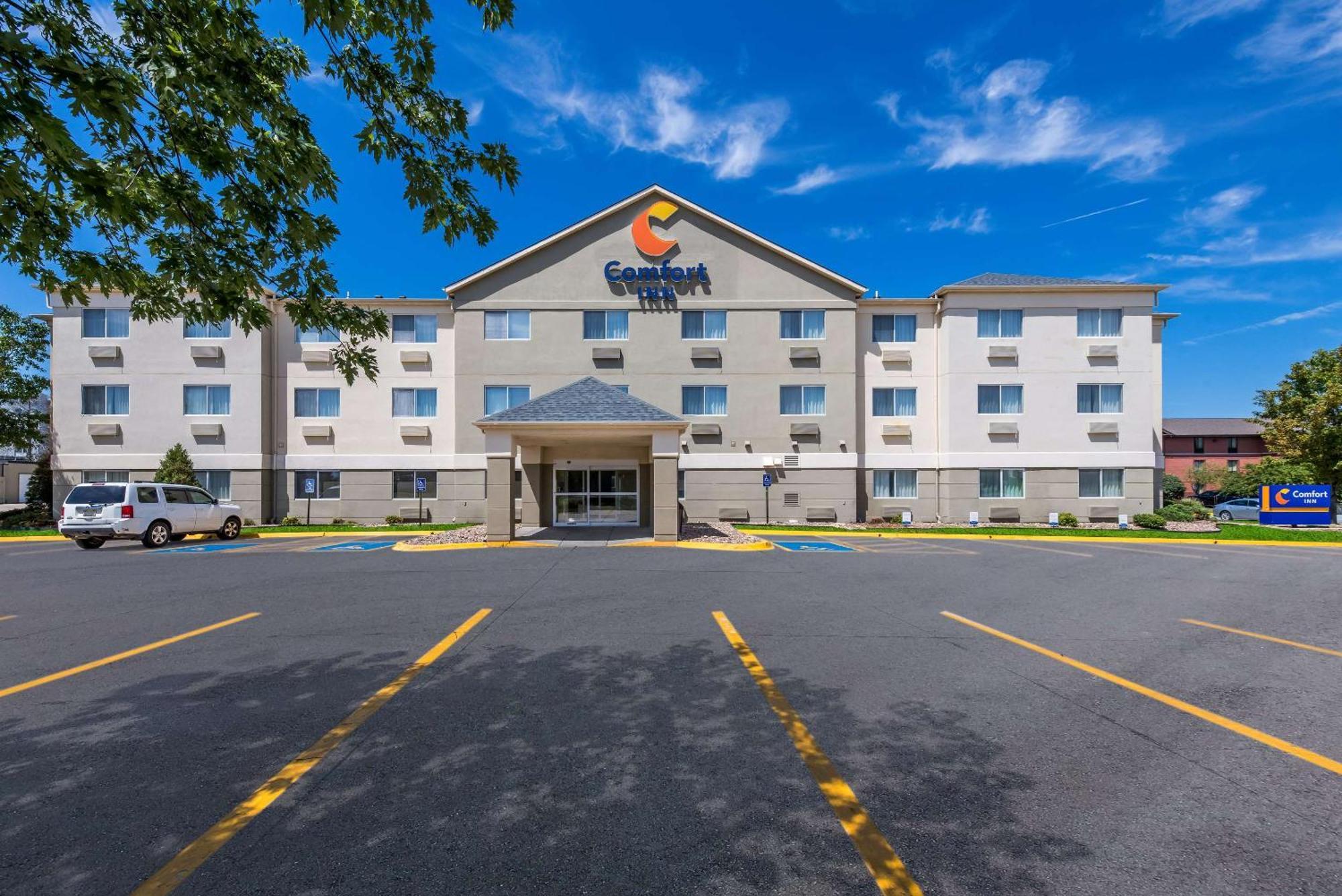 וויצ'יטה Comfort Inn East מראה חיצוני תמונה