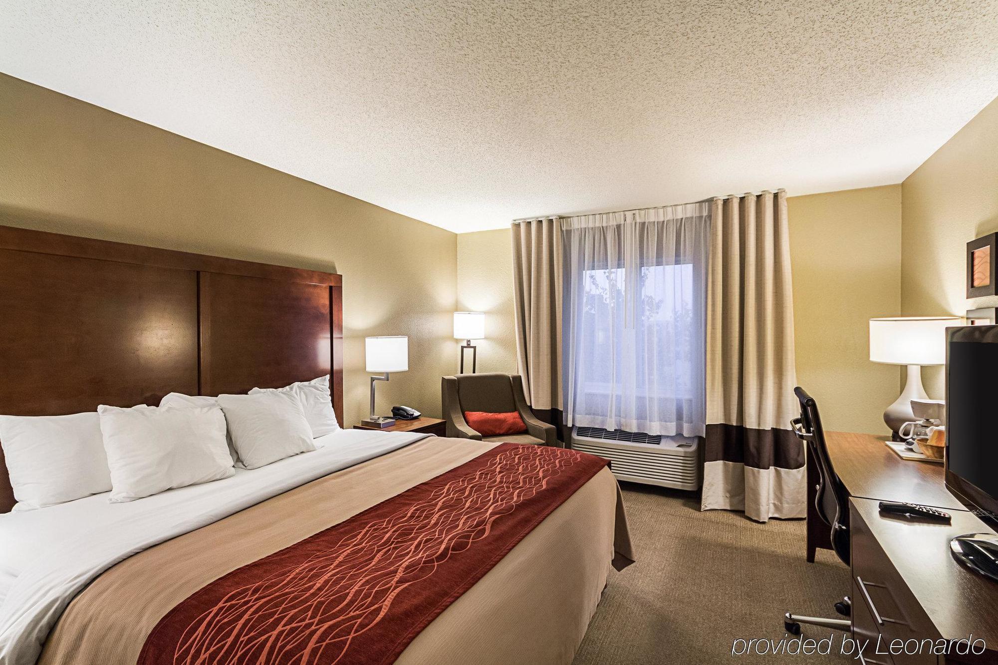 וויצ'יטה Comfort Inn East מראה חיצוני תמונה