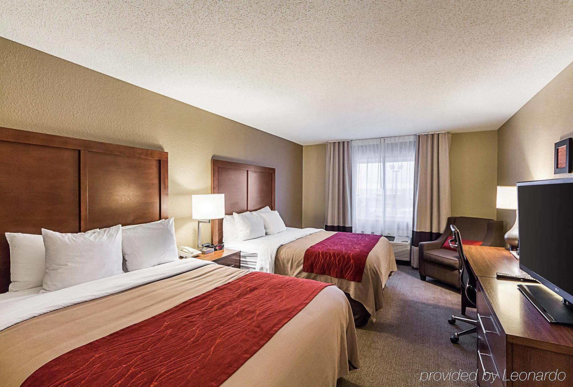וויצ'יטה Comfort Inn East מראה חיצוני תמונה